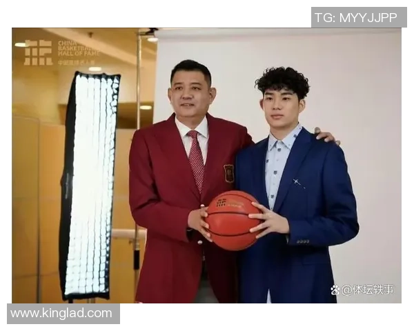 巩晓彬，故人相见，一握手，就是整个江湖